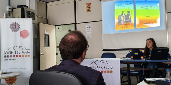 Jun.-Prof. Dr. Hülya Çelik bei ihrer Präsentation