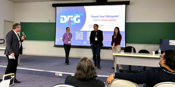 Picture with info session speakers