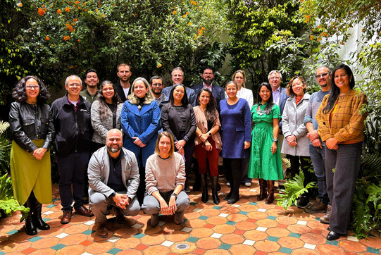 Gruppenbild mit Teilnehmenden des DAAD-Netzwerktreffens in Bogotá